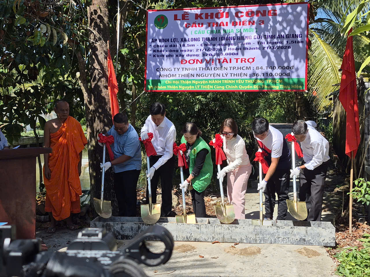 xa-long-thanh-to-chuc-le-khoi-cong-xay-dung-cau-chua-nha-si-moi-tai-ap-vinh-loi